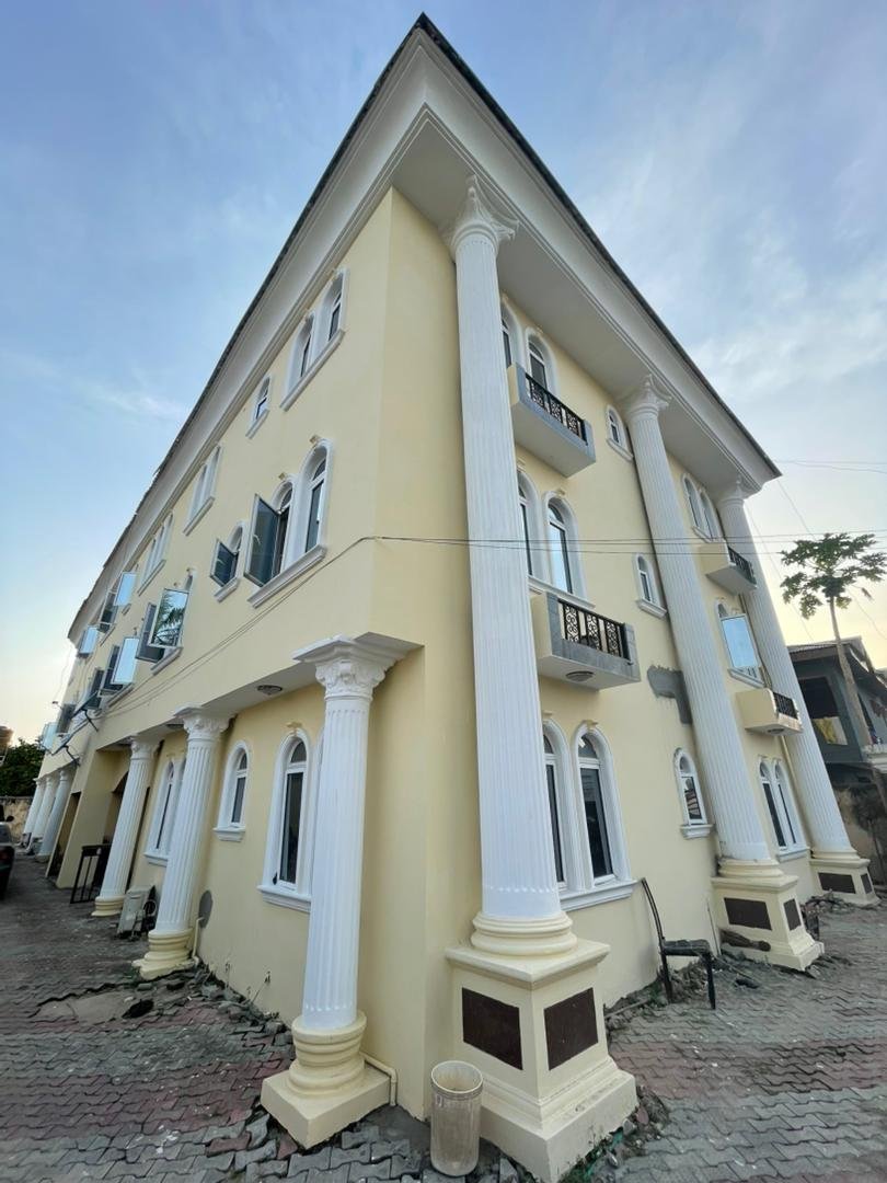 Pre-owned 3bedroom flat